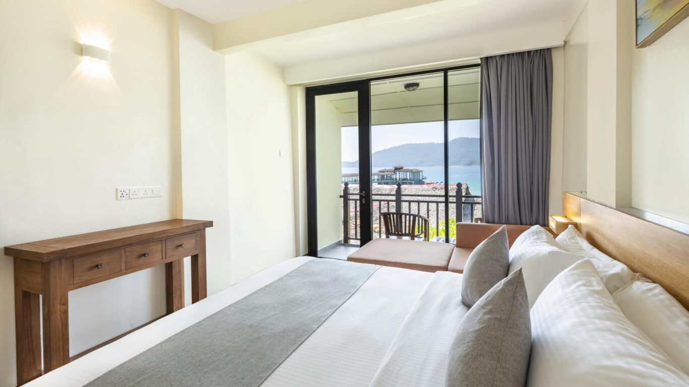 Deluxe Room Deluxe 01